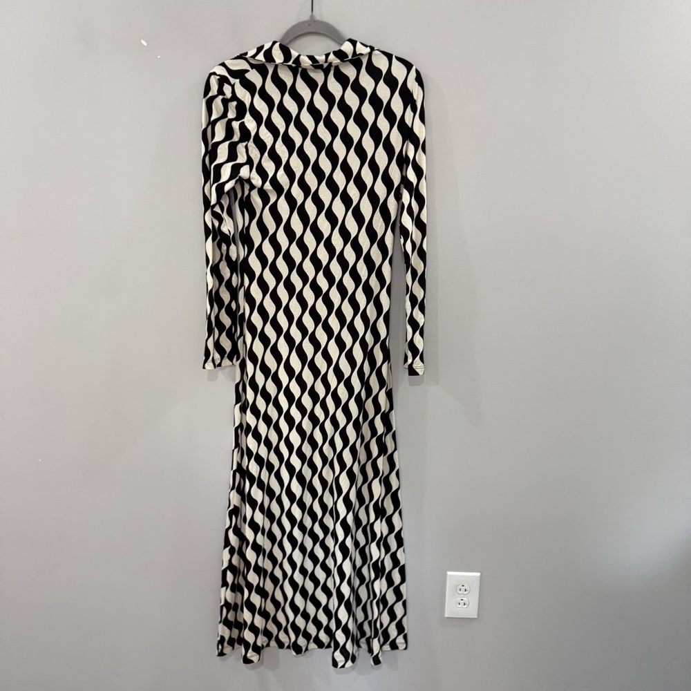 Rixo Dress Tillie Maxi Jersey Collar in Mono Wave Black White - Picture 6 of 7